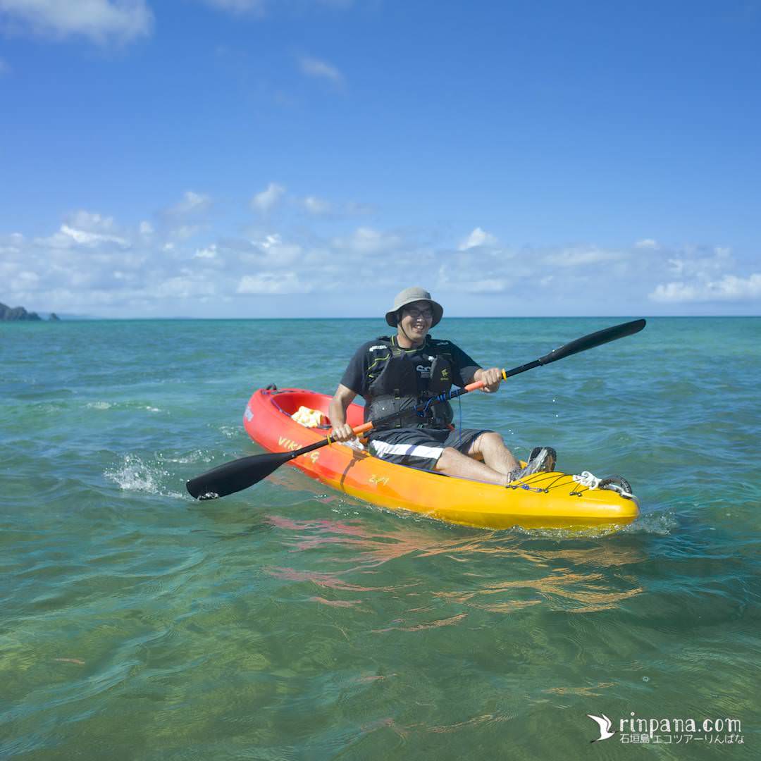 VikingKayakに乗る男性